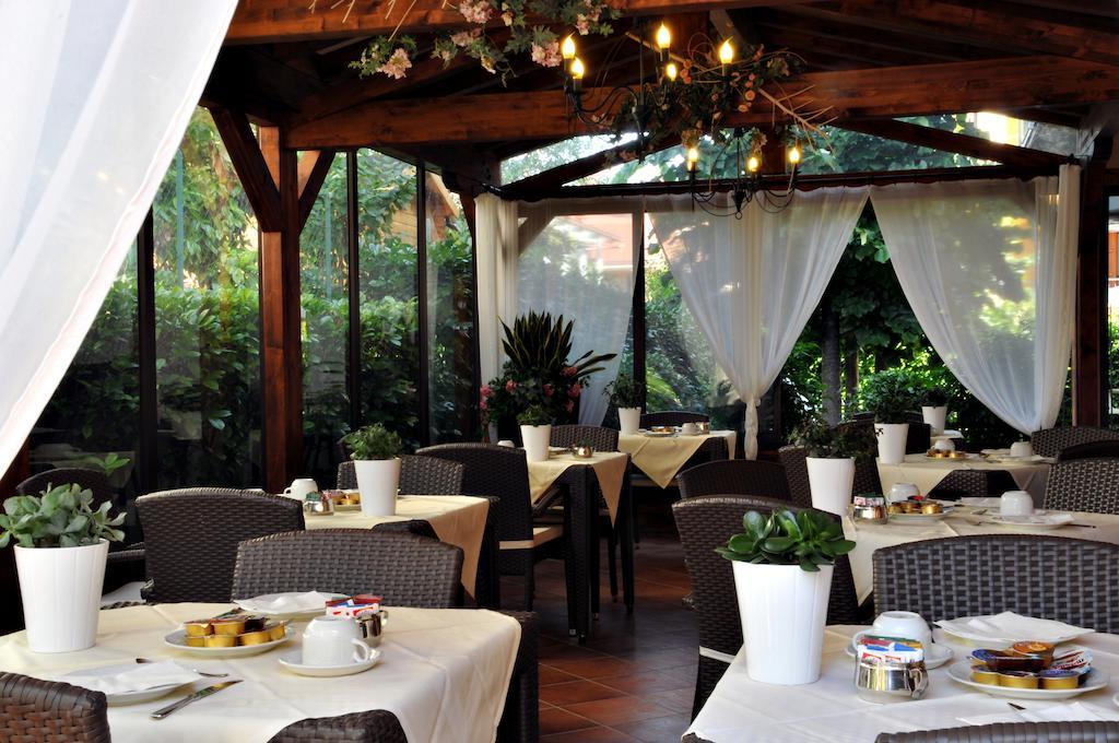 Hotel Ferro Di Cavallo ปาวุลโล เนล ฟริญาโน ห้อง รูปภาพ