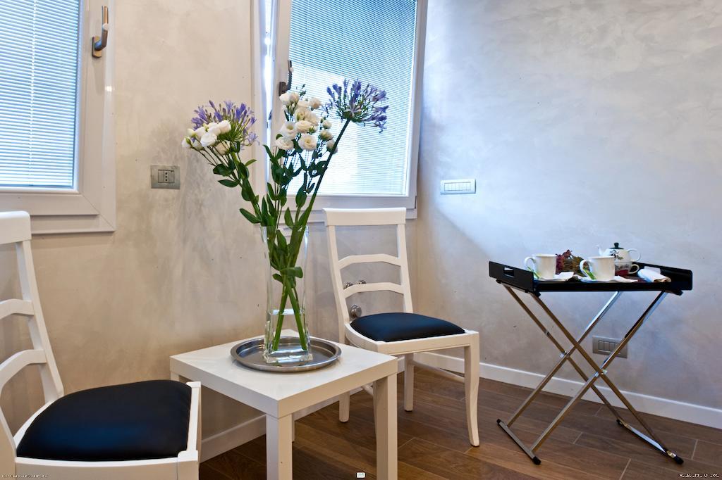 Hotel Ferro Di Cavallo ปาวุลโล เนล ฟริญาโน ภายนอก รูปภาพ