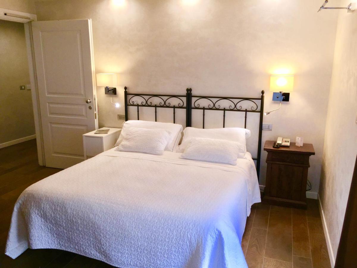 Hotel Ferro Di Cavallo ปาวุลโล เนล ฟริญาโน ภายนอก รูปภาพ